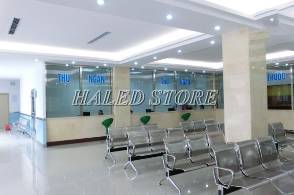 Đèn Led âm trần được sử dụng chiếu sáng bệnh viện