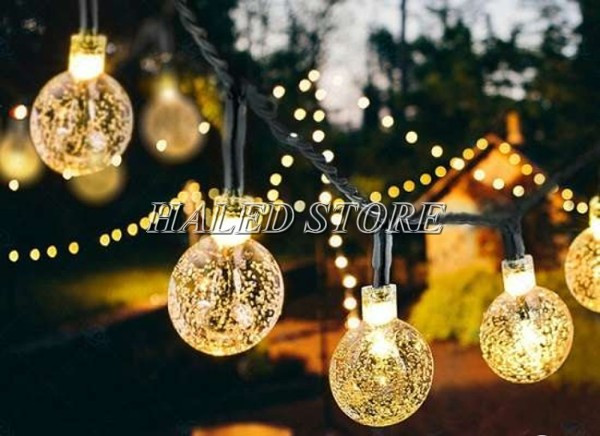 Không gian tràn ngập ánh sáng