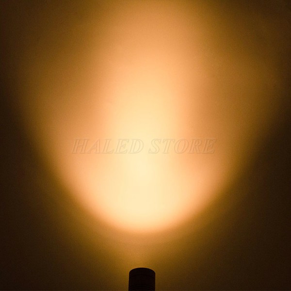 Màu ánh sáng vàng