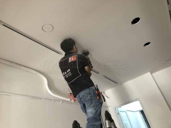 Cách khoét lỗ trần trước khi lắp đèn