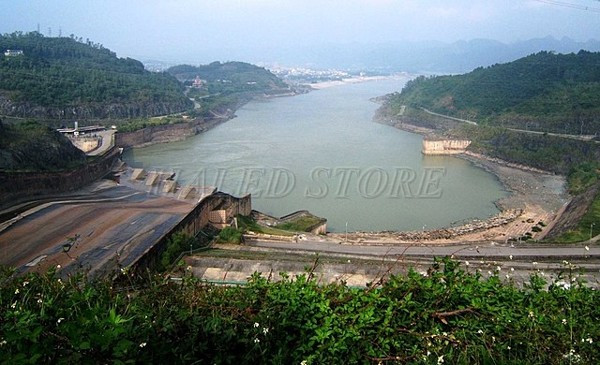 Hồ thủy điện trữ nước 