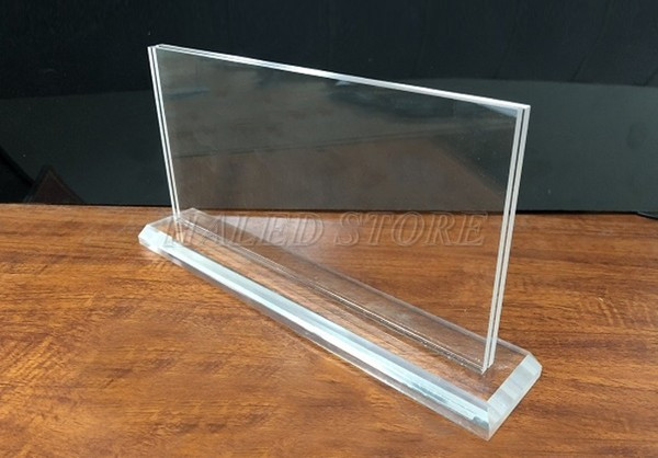 Biển chức danh làm từ nhựa mica  