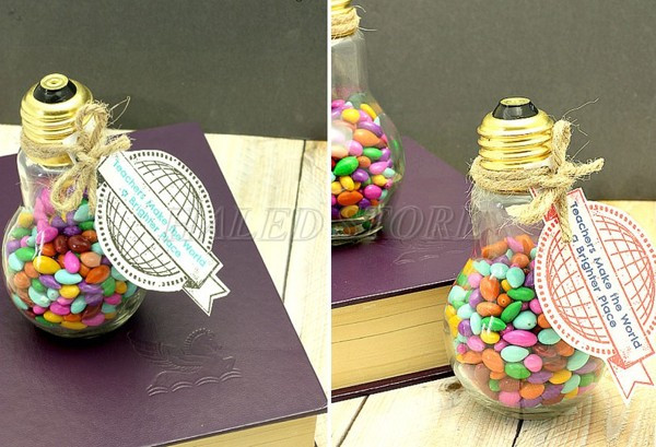 Hộp kẹp xinh xắn làm từ bóng đèn cũ 