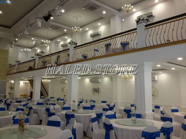 Ứng dụng đèn Led âm trần hành lang nhà hàng