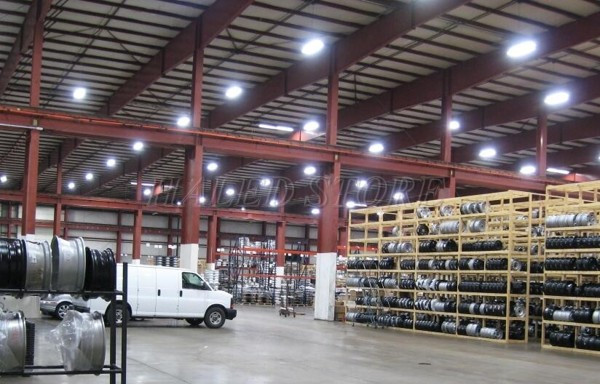 Đèn LED chiếu sáng nhà xưởng công nghiệp 