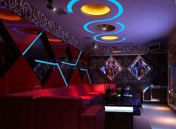 Đèn LED dây trang trí quán bar 