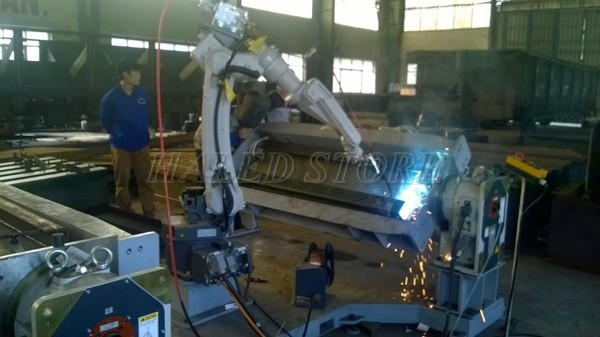 Hệ thống hàn cột thép tự động 