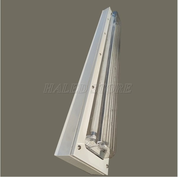 Bộ máng đèn huỳnh quang chống nổ có nắp chụp