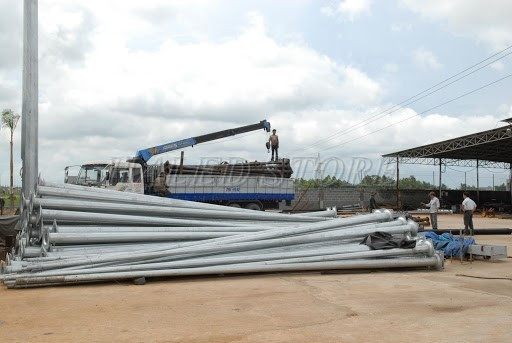 Cột đèn 17m sử dụng 100% thép chất lượng cao