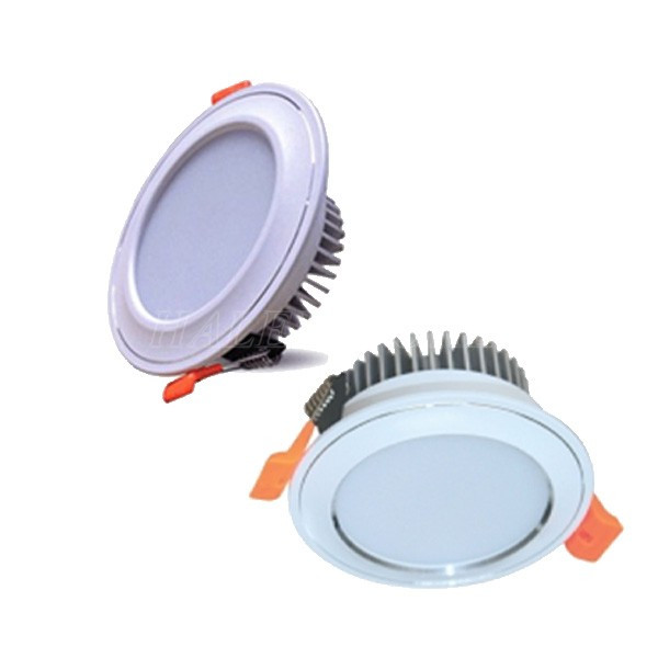 den-led-am-tran-tron-de-day