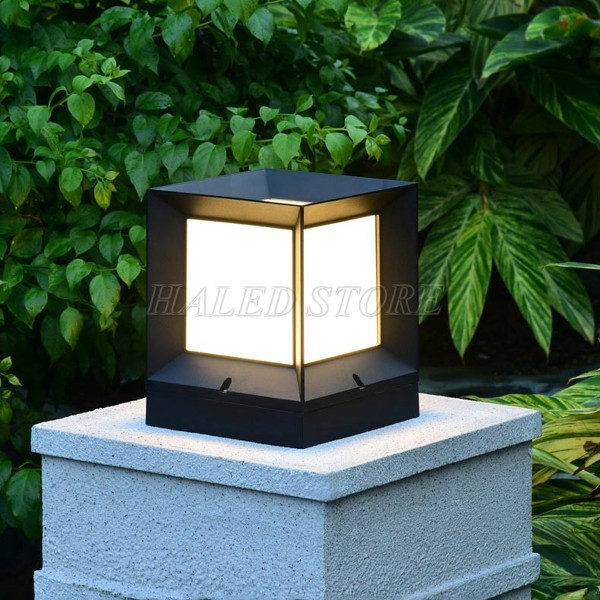 Đèn trụ cổng vuông ánh sáng trắng