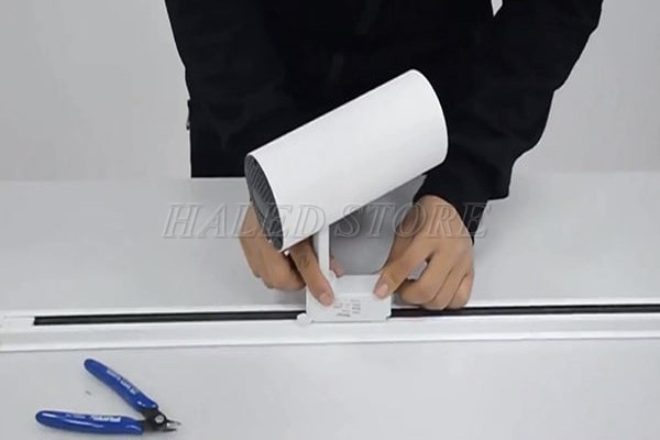 Cách lắp đặt đèn LED rọi treo thanh ray đúng kỹ thuật
