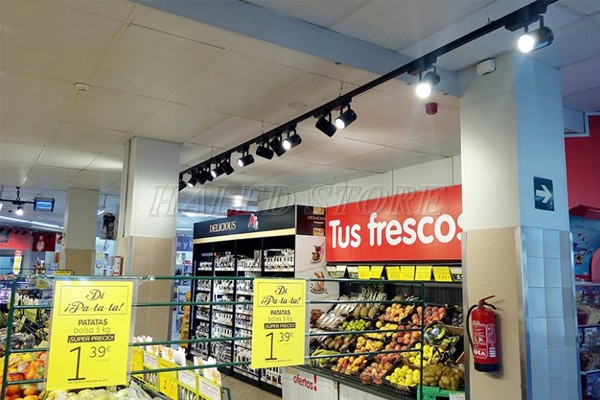 Ứng dụng đèn rọi ray DUHAL 40W chiếu sáng siêu thị