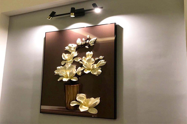 Cách sử dụng đèn rọi ray gắn tường