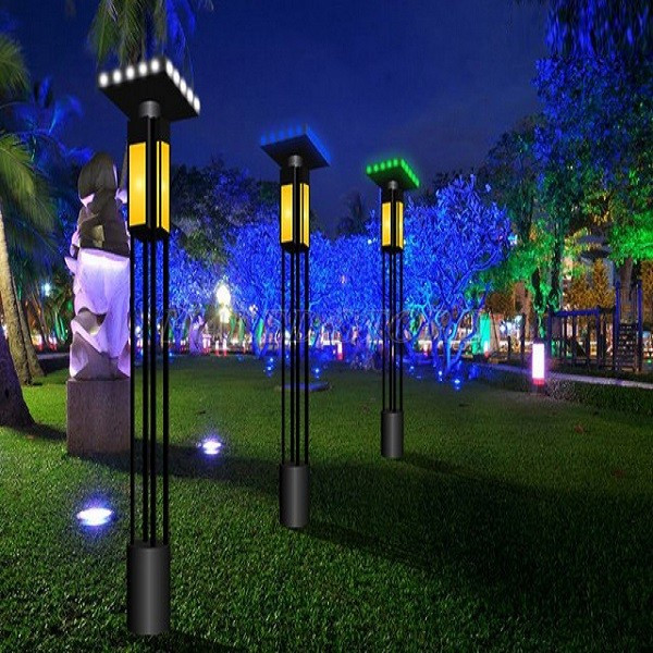 Chiếu sáng khuôn viên công viên bằng cột đổi màu
