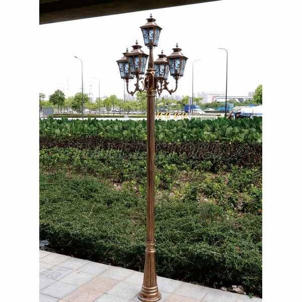 Cột đèn trang trí công viên biệt thự