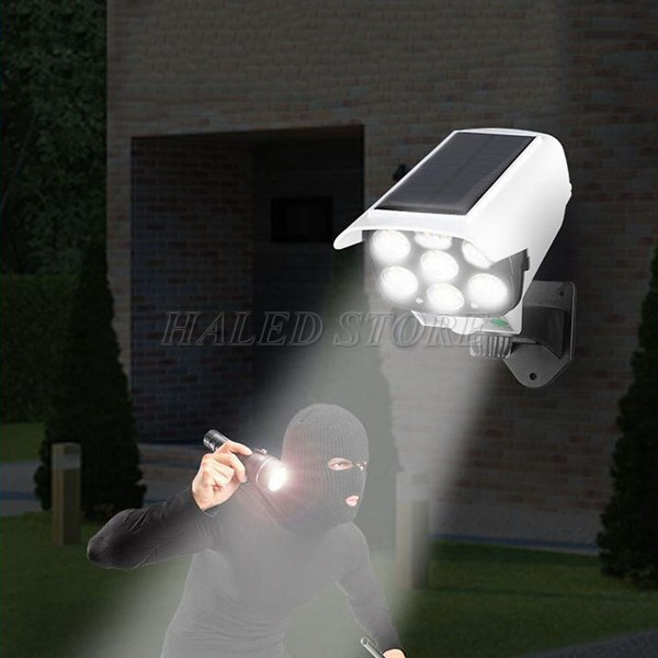 Đèn năng lượng mặt trời hình camera