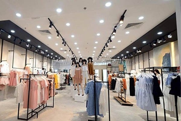Đèn ray rọi shop quần áo 18w