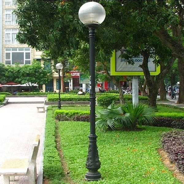 Trụ 1 bóng Bamboo trong công viên