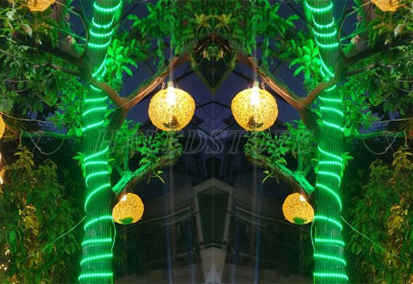 ung-dung-den-led-day-quan-cay