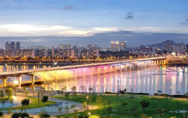 anh-sang-khong-chua-uv