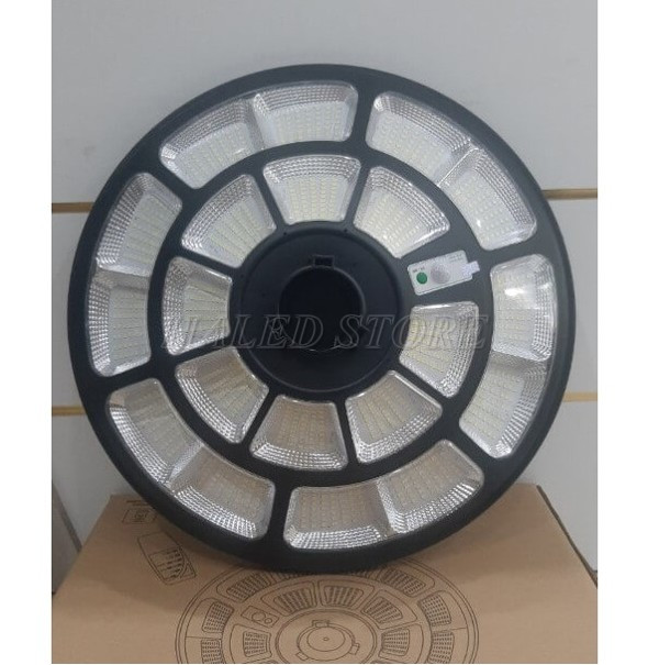 Chip LED bố trí xung quanh mặt đèn