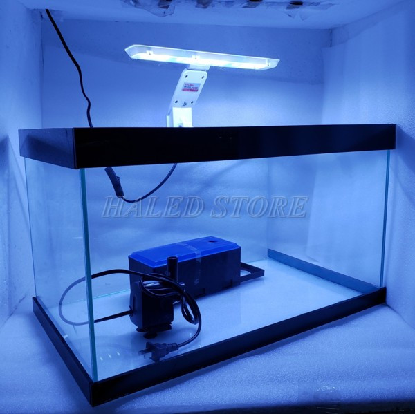 Kiểu dáng đèn LED bể cá cảnh 50cm 6w vỏ đen