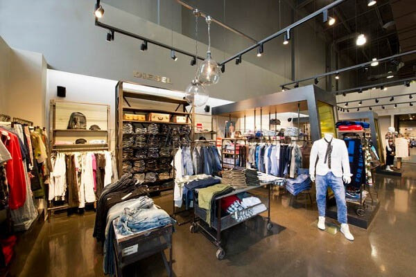 den-ray-roi-chieu-sangphong-trung-nay-san-pham