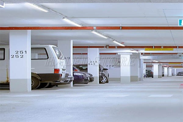 Đèn tuýp LED 18W kích thước 1m2 chiếu sáng bãi đậu xe