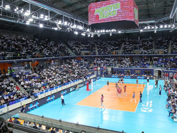 tao-khong-khi-cho-khan-gia