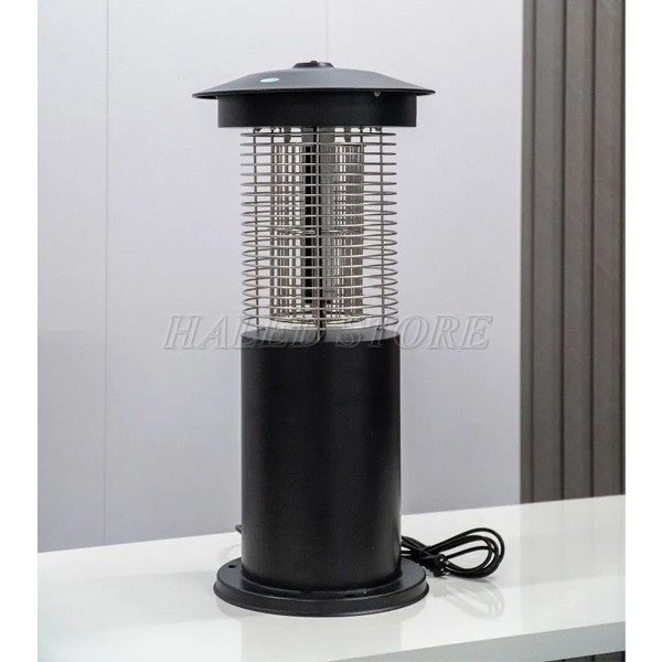 den-bat-muoi-san-vuon-anh-sang-xanh-chong-nuoc