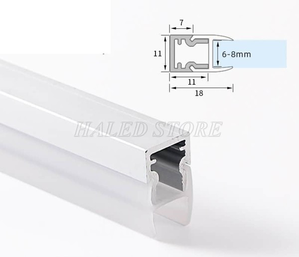 den-led-10w-kep-tu-quan-ao