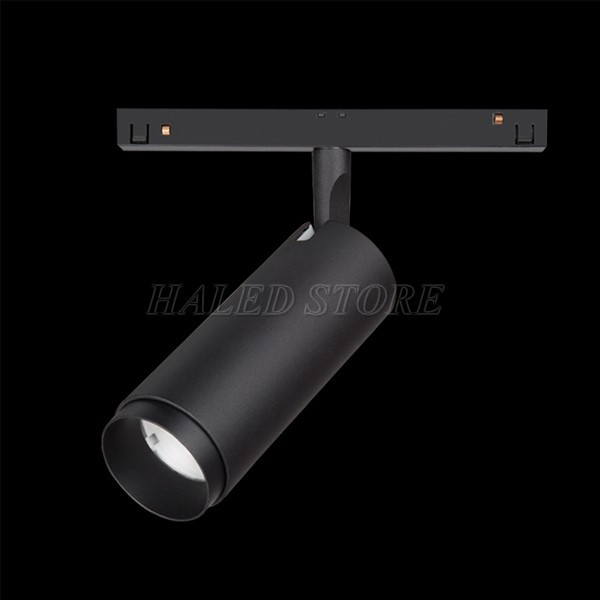 den-nam-cham-floodlight