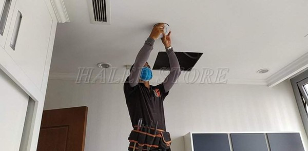 ky-thuat-lap-den-op-tran-thach-cao