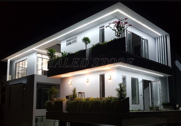 den-khong-phat-ra-tia-uv