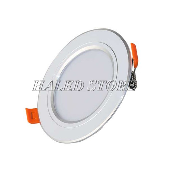 Mẫu đèn âm trần viền bạc 