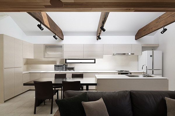 den-roi-10w-cung-cap-nguon-anh-sang-am-cho-khong-gian-bep