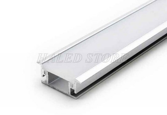 den-thanh-nhom-157x157mm-co-tam-tan-sang