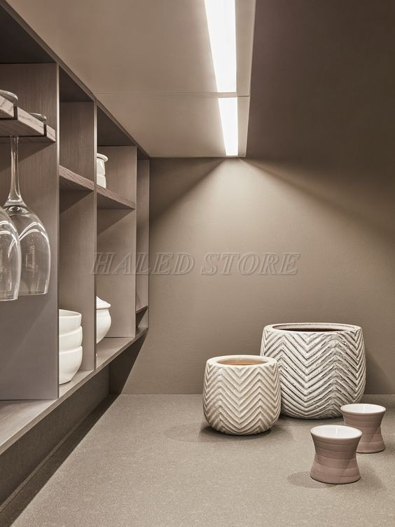 lap-thanh-nhom-tan-sang-duoi-cac-ke-bep