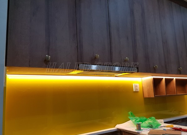 mang-den-chu-u-cho-anh-sang-deu