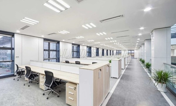 Chiếu sáng phòng làm việc dùng máng đèn âm trần