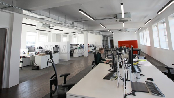 Đèn LED chiếu sáng văn phòng