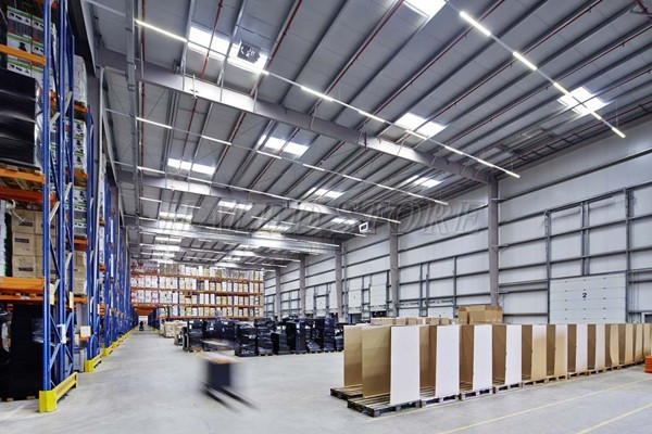 Đèn tuýp LED siêu sáng 60cm 18w Philips chiếu sáng nhà kho