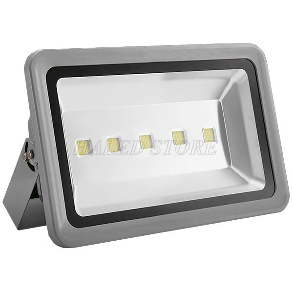 bong-den-pha-san-cau-long-250w