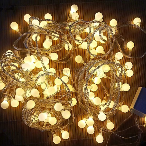 day-den-trang-tri-bong-tron-treo-cay-san-vuon