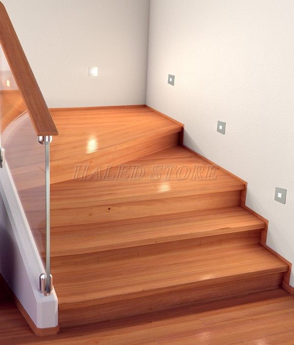 den-cau-thang-am-tuong