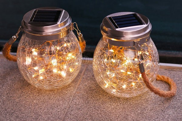 den-day-treo-san-vuon-nang-luong-mat-troi