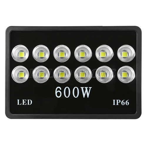 mau-den-pha-op-tuong-ngoai-that-600w