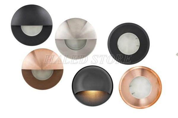 mau-led-gan-chan-tuong-cau-thang