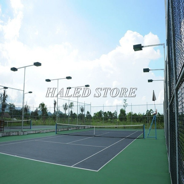 Hình ảnh cột đèn sân tennis